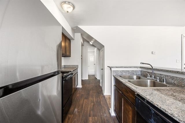9837 Walnut Street - Photo 8