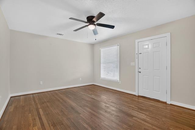 5016 Marks Place - Photo 2