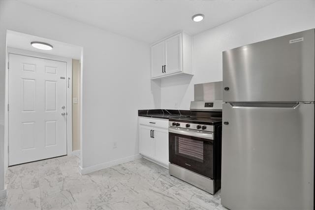 5016 Marks Place - Photo 7