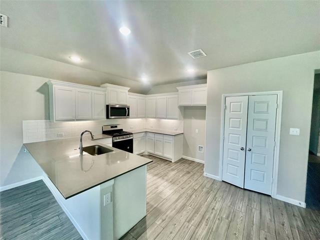 525 Ardsley Lane - Photo 0