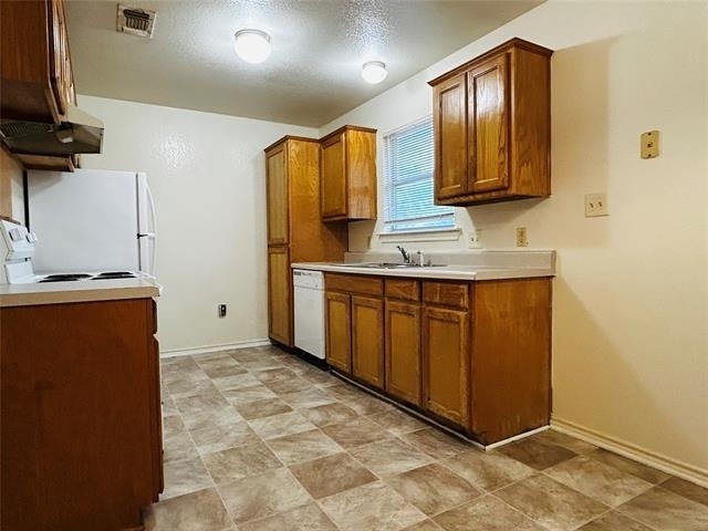 1602 Moss Street - Photo 2