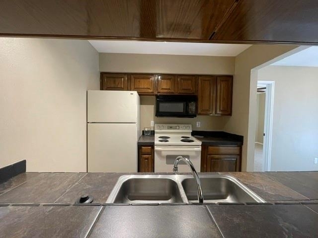 835 W Harwood Road - Photo 8