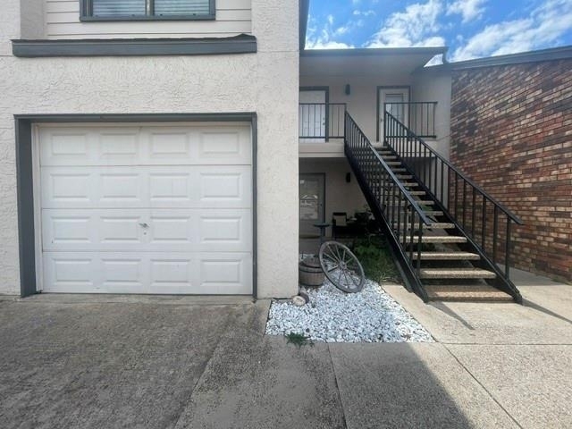 835 W Harwood Road - Photo 2