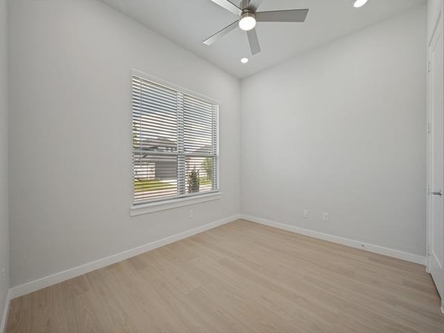 4717 Sandburg Street - Photo 18