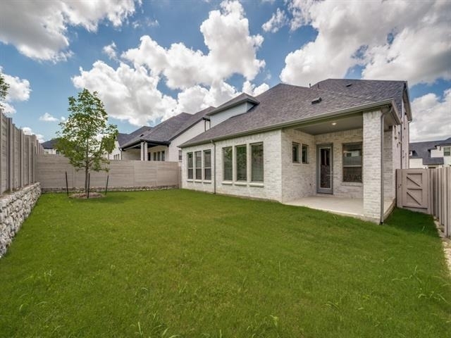 4717 Sandburg Street - Photo 37