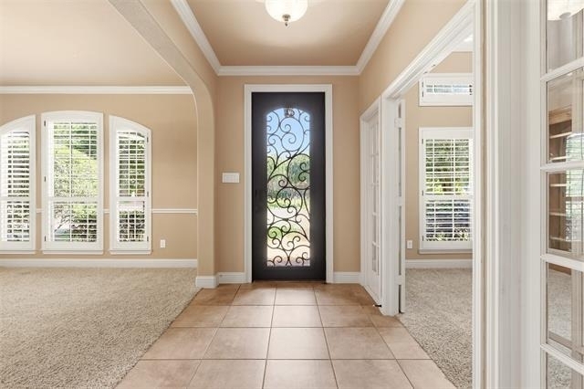 627 Seymour Drive - Photo 2