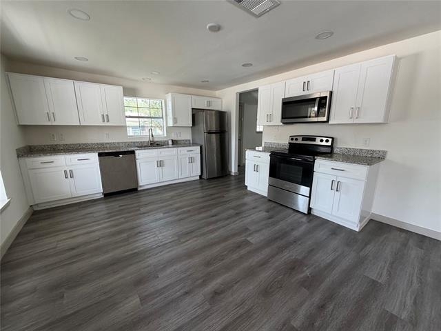 605 N Pine Street - Photo 1