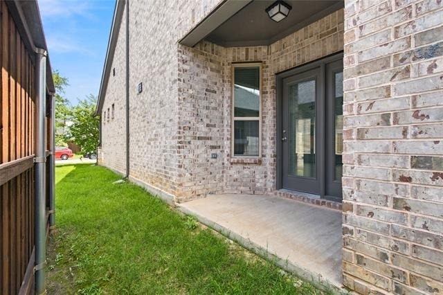 2036 Almassera Drive - Photo 22