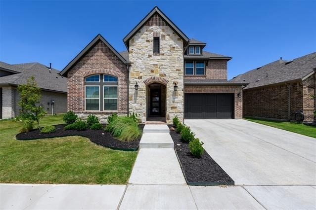 1604 Moss Trail Court - Photo 0