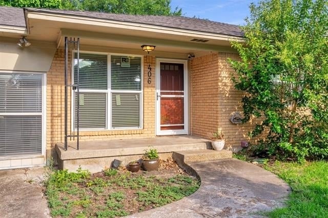 406 N Bonham Drive - Photo 1
