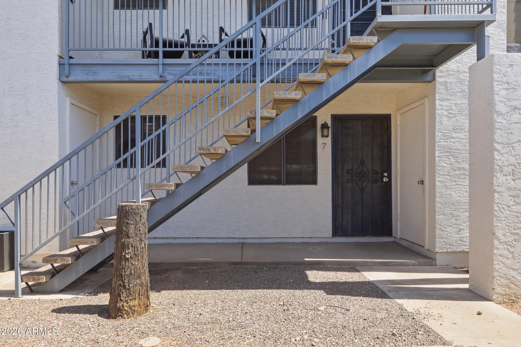 3635 N 37th Street - Photo 3