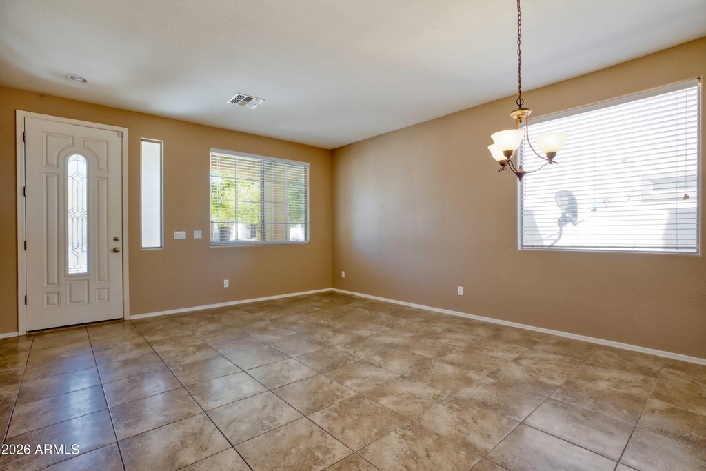 15273 W Roanoke Avenue - Photo 3