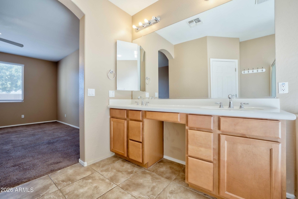 15273 W Roanoke Avenue - Photo 19
