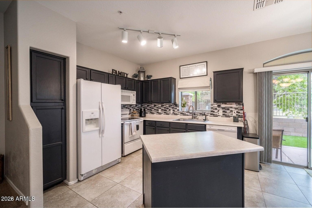2024 S Baldwin -- - Photo 4