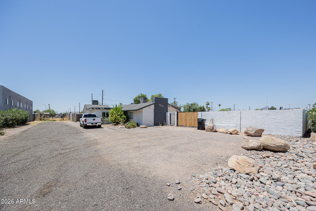 2802 N 36th Street - Photo 3