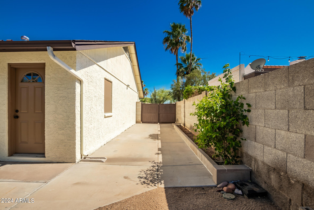 4912 E Friess Drive - Photo 31