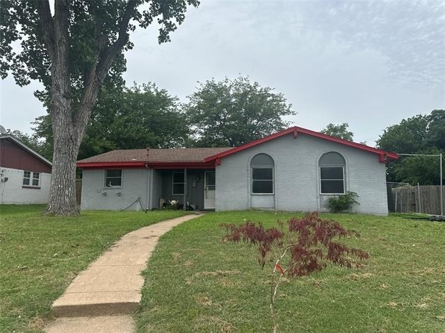 313 Victoria Drive - Photo 1