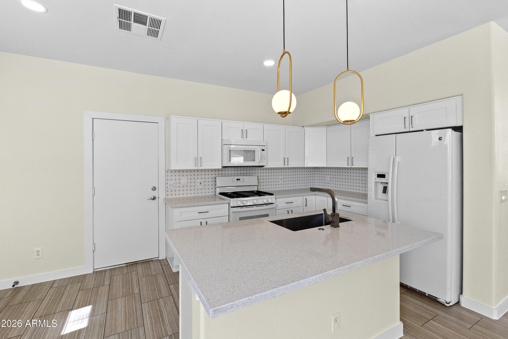 14369 W Lexington Avenue - Photo 8