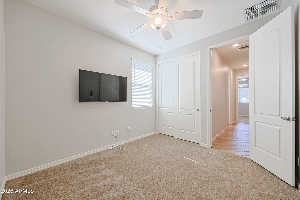 15269 W Pierce Street - Photo 16