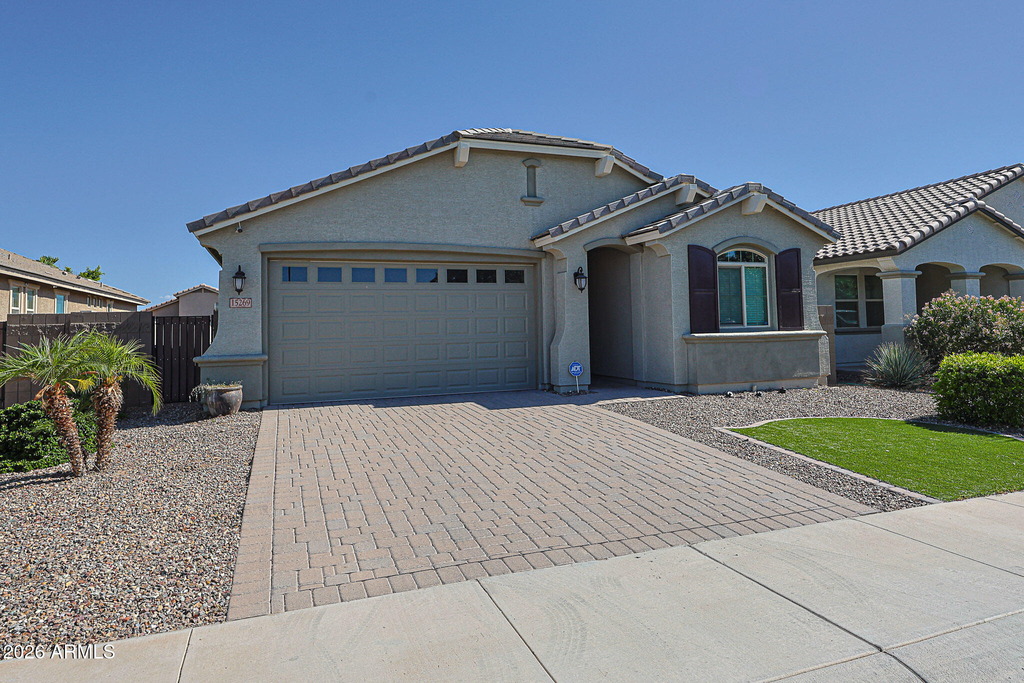 15269 W Pierce Street - Photo 2