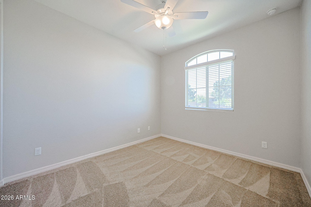 15269 W Pierce Street - Photo 12