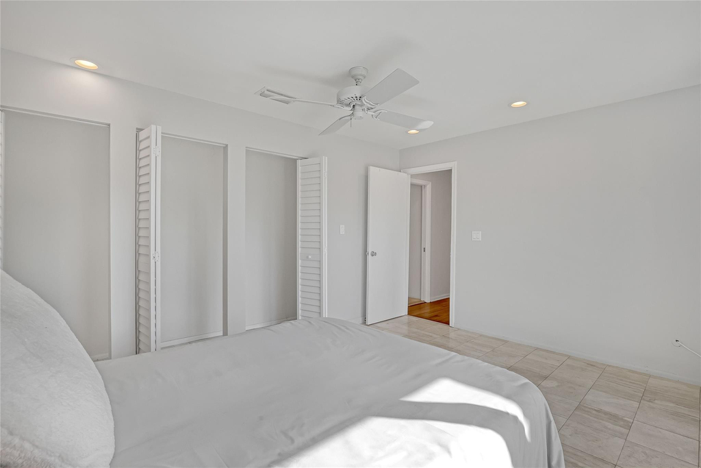 4989 Pineview Circle - Photo 10
