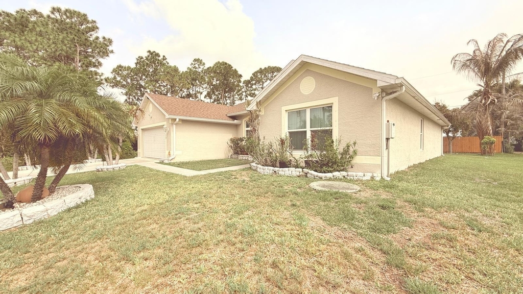1613 Sw Whipple Avenue - Photo 2