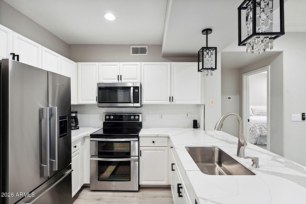 19777 N 76th Street - Photo 2