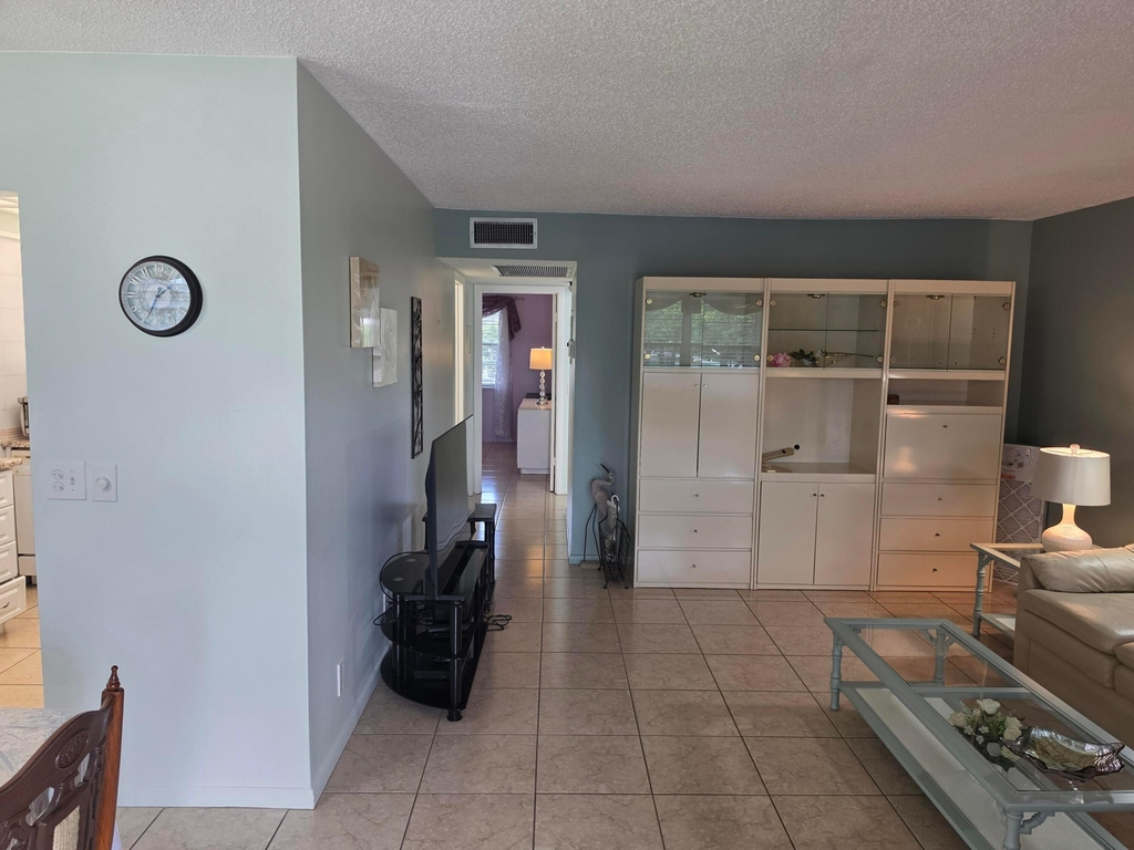 15 Markham - Photo 6
