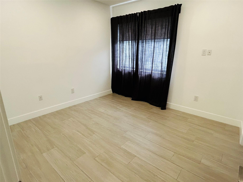 310 Sw 9th Street - Photo 10