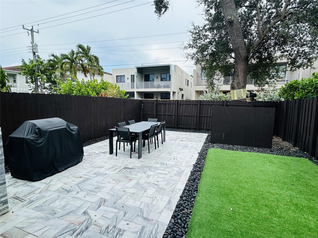 310 Sw 9th Street - Photo 21
