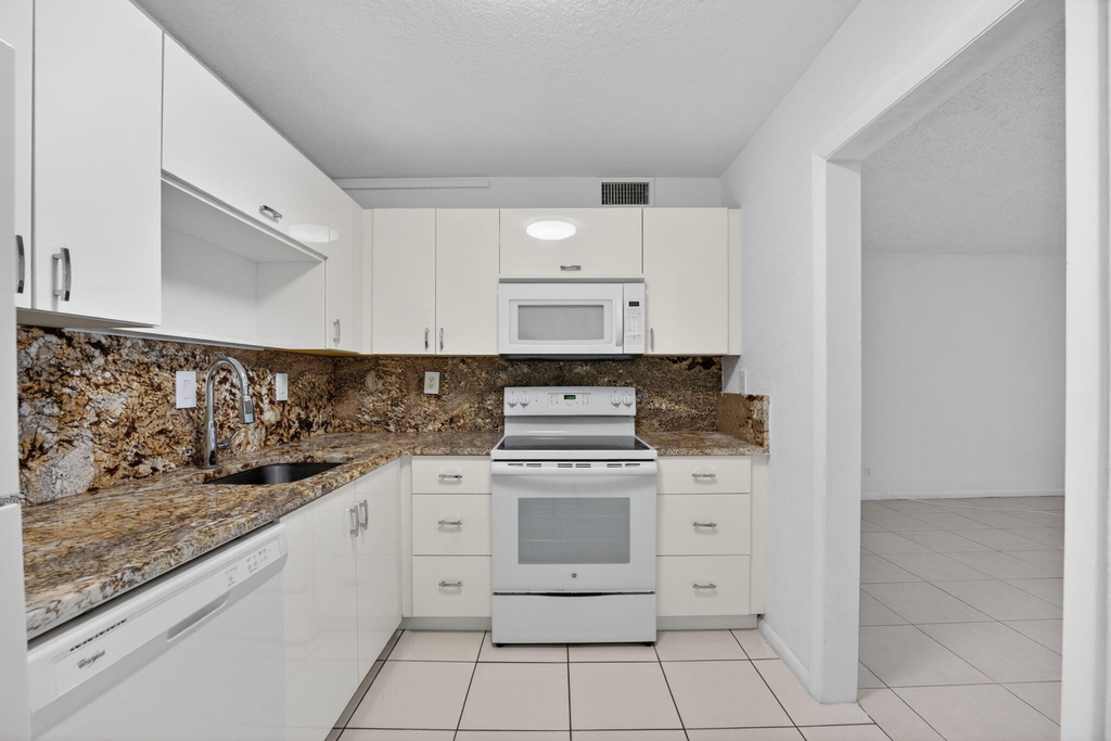 760 Se 2nd Avenue - Photo 11