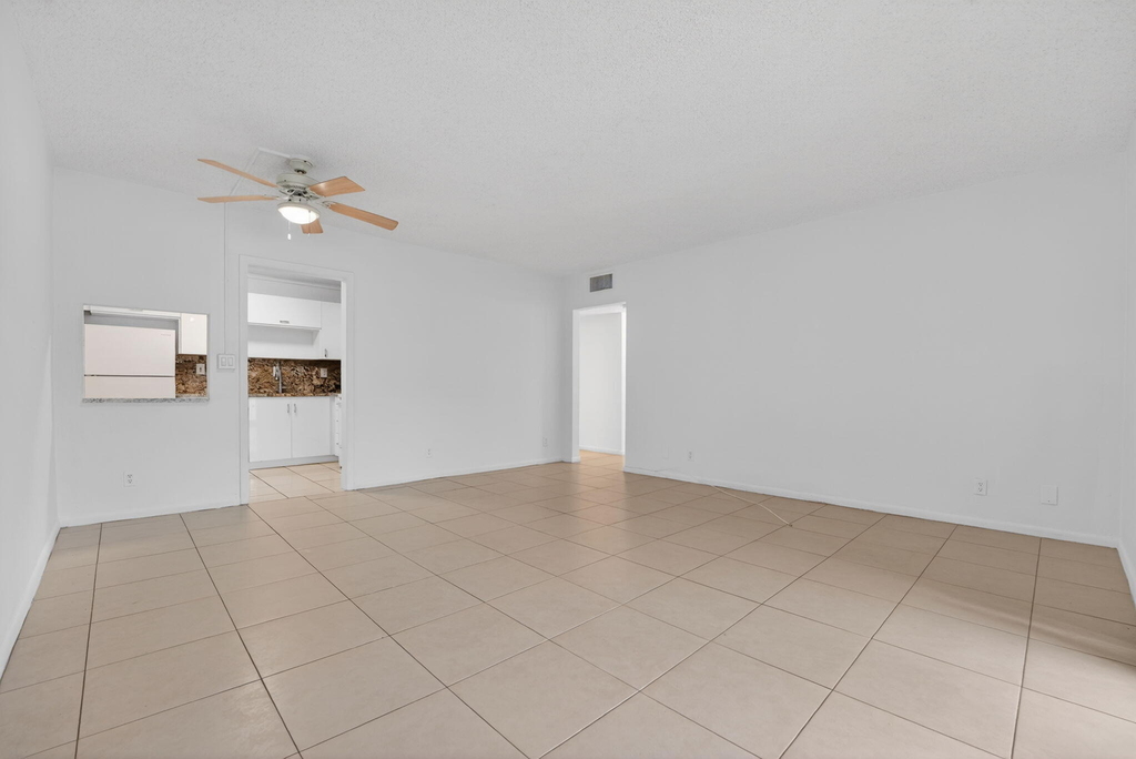 760 Se 2nd Avenue - Photo 4
