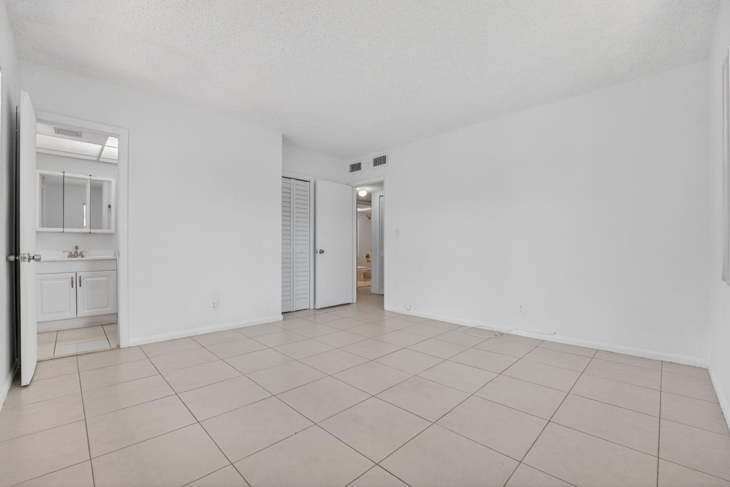 760 Se 2nd Avenue - Photo 16