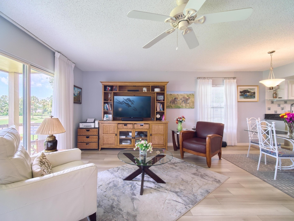 18369 Se Wood Haven Lane - Photo 2