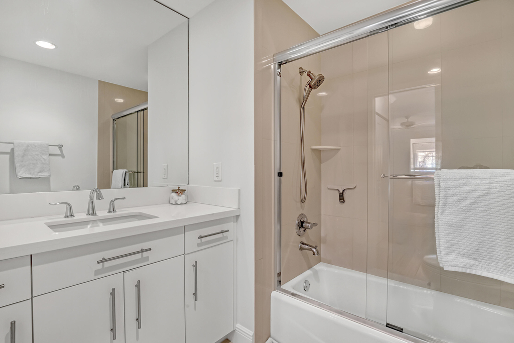 220 Celestial Way - Photo 15