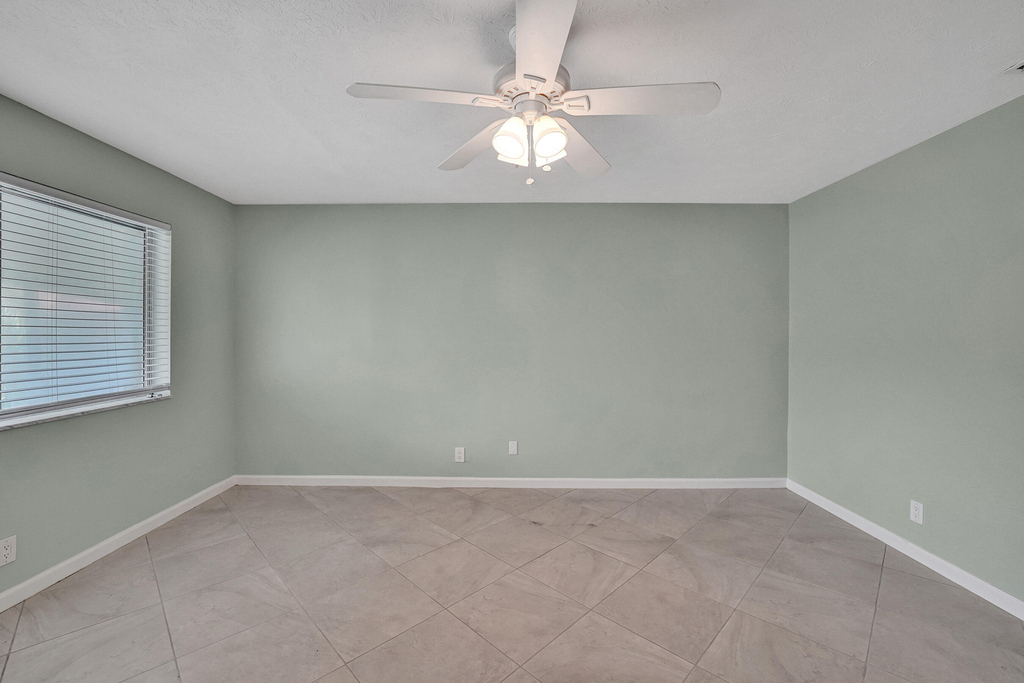 1250 Miami Road - Photo 6