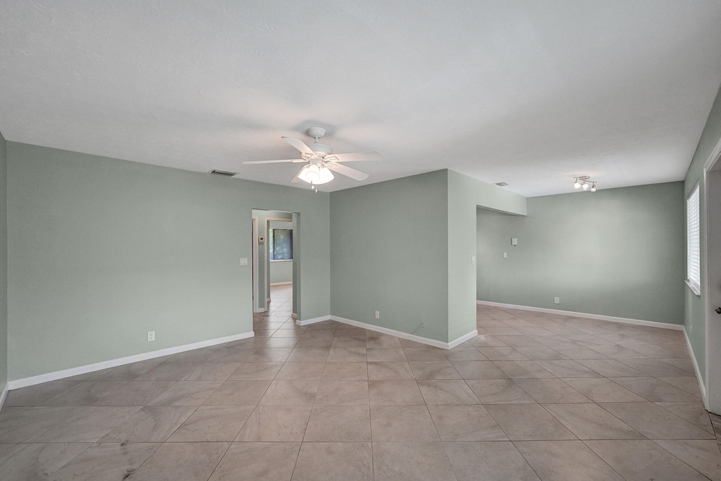 1250 Miami Road - Photo 7