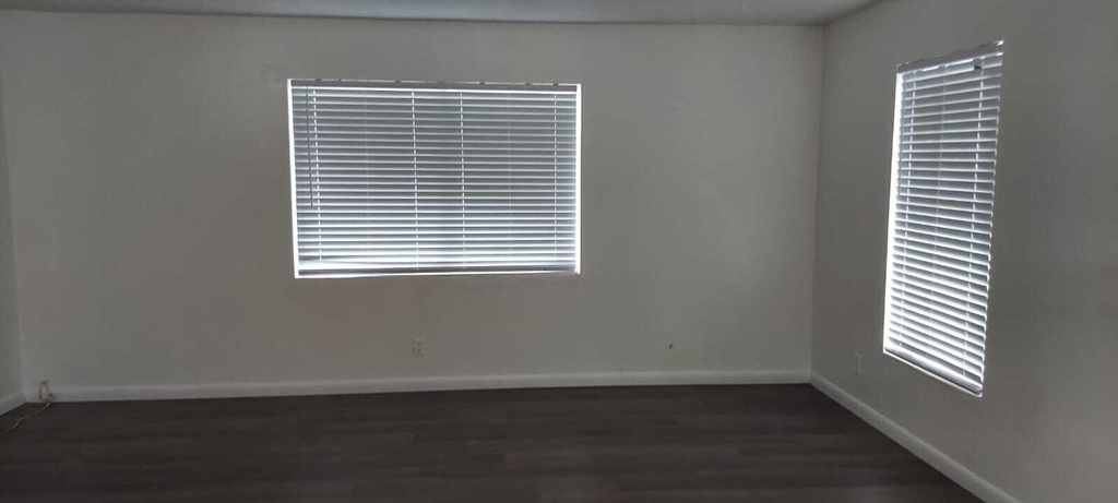 1796 Nw 52nd Avenue - Photo 8