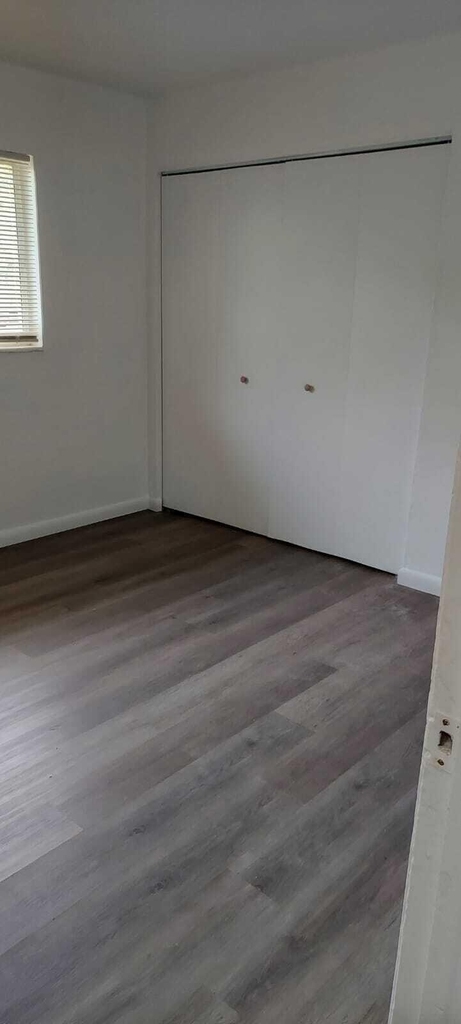 1796 Nw 52nd Avenue - Photo 4