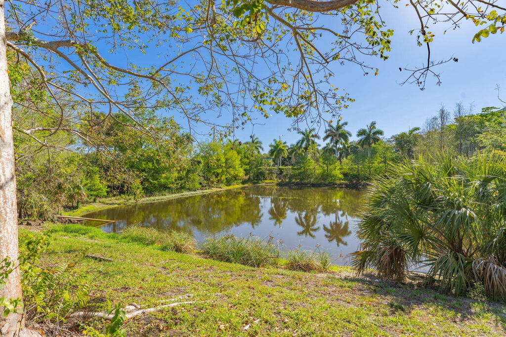 638 Nw 38th Circle - Photo 47