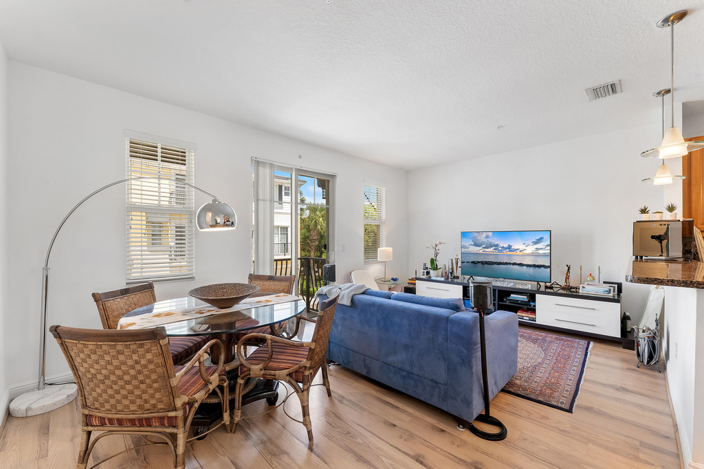 638 Nw 38th Circle - Photo 20
