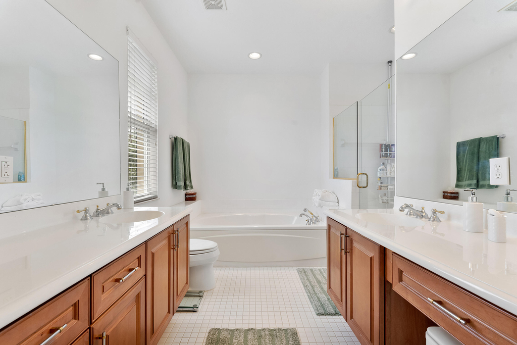 638 Nw 38th Circle - Photo 12