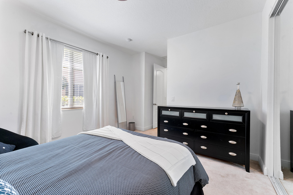 638 Nw 38th Circle - Photo 4