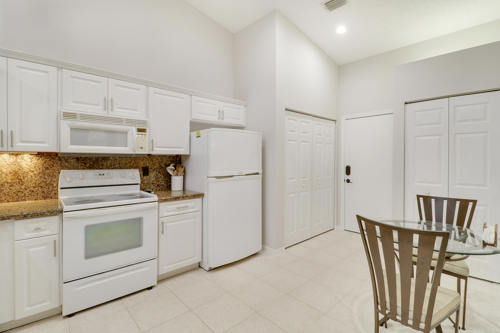 8063 Dolomtian Way - Photo 9