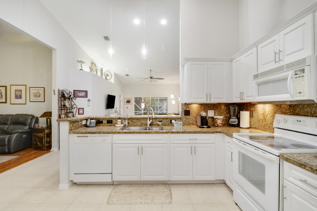 8063 Dolomtian Way - Photo 17
