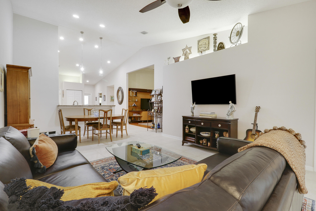 8063 Dolomtian Way - Photo 28