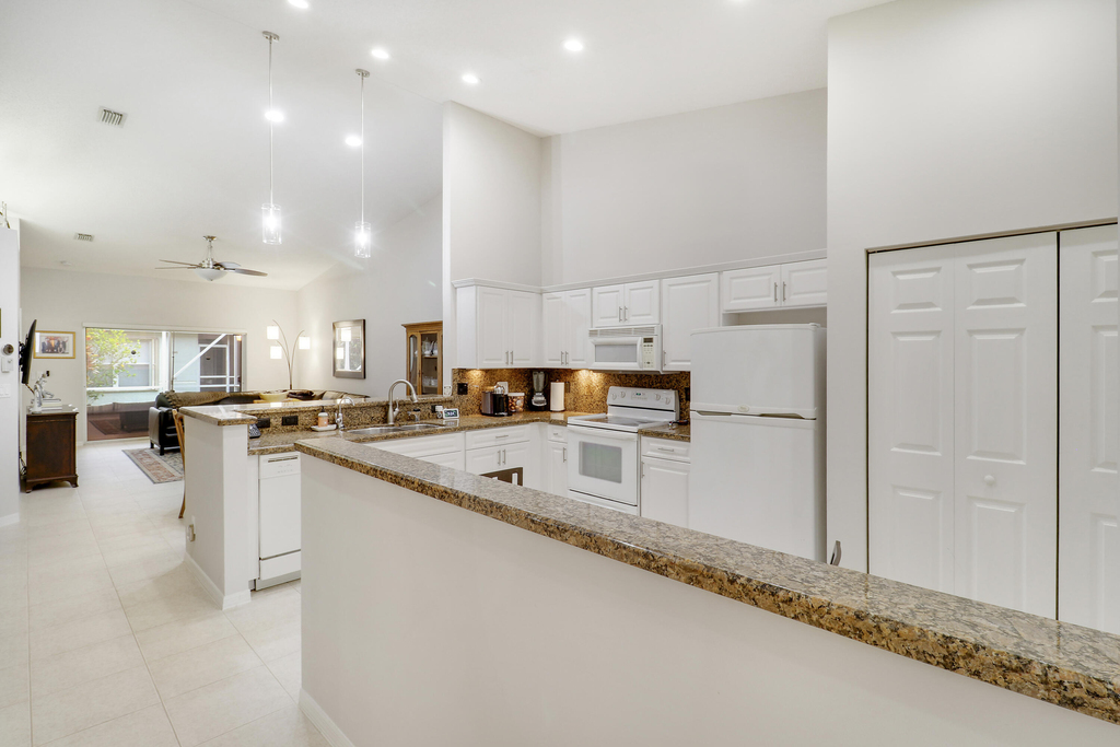 8063 Dolomtian Way - Photo 10