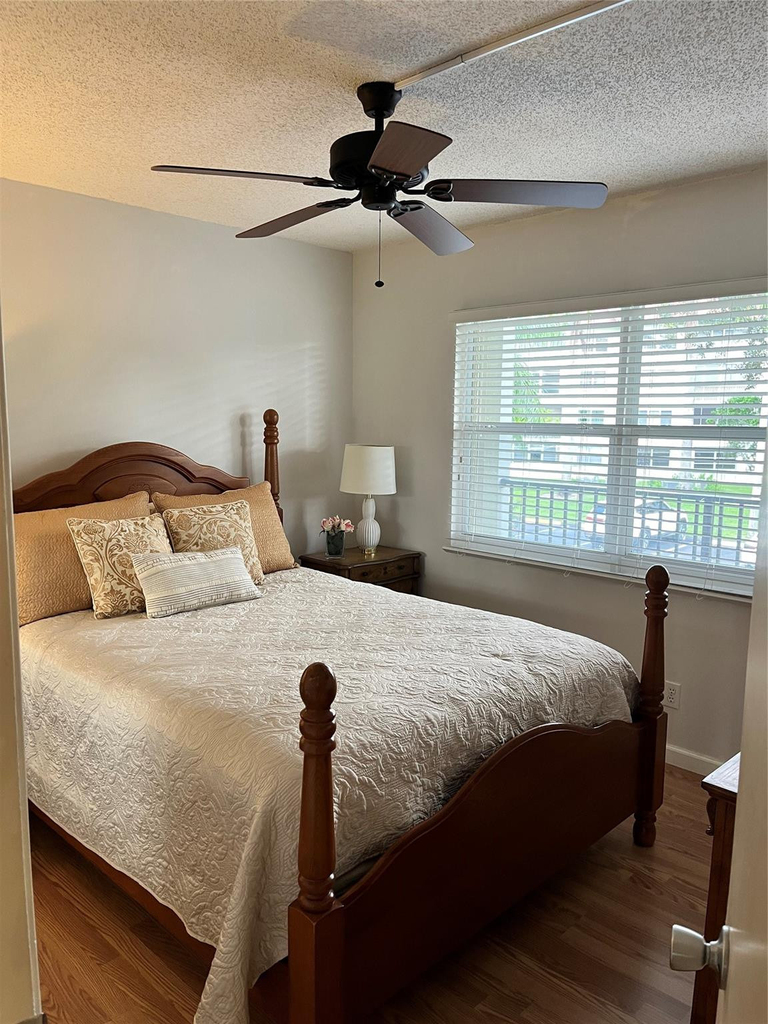 12950 Sw 13th Street - Photo 1