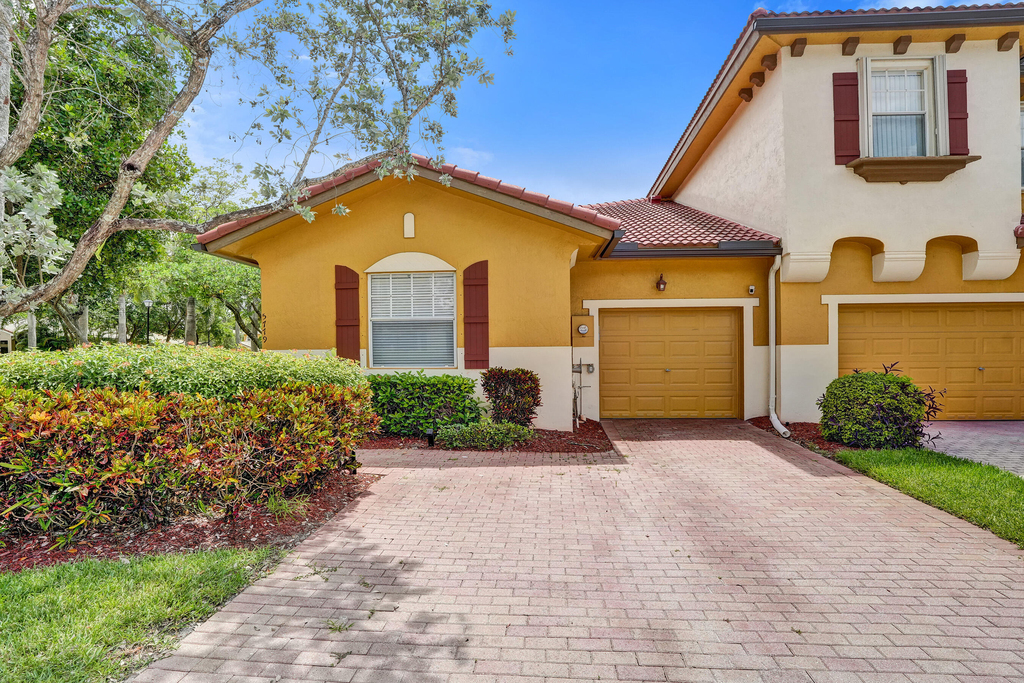 5779 Nw 120th Avenue - Photo 1